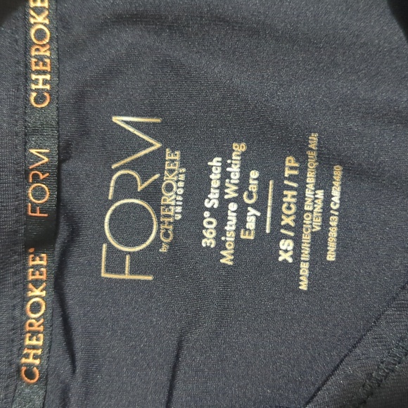 Cherokee Form Scrub Set - Picture 4 of 8